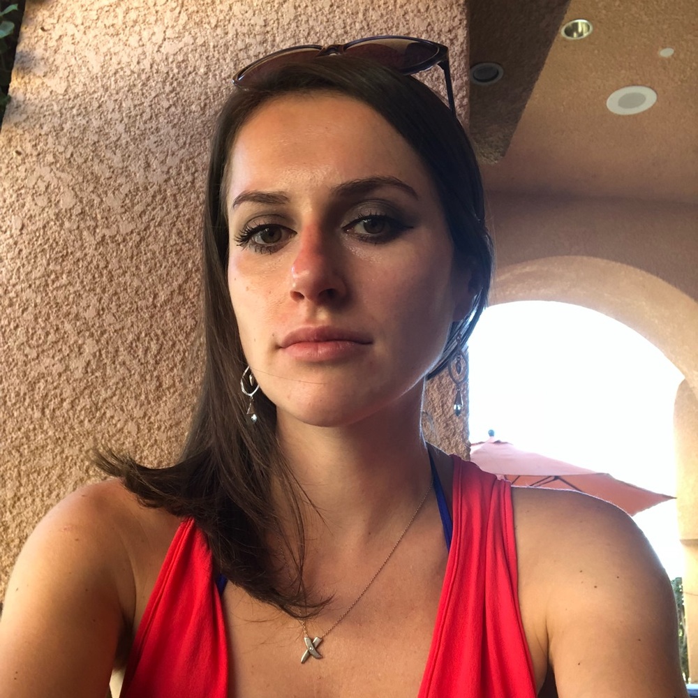 Meet your Posher, Alexandra